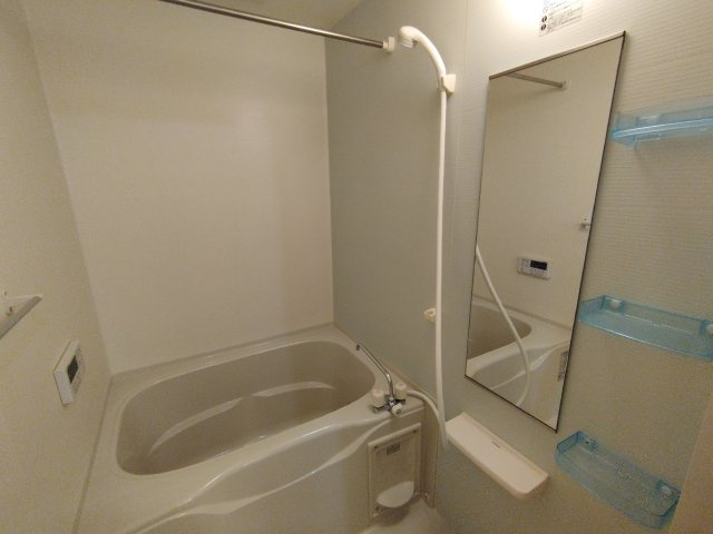 岡崎市上六名４丁目のアパートのキッチン