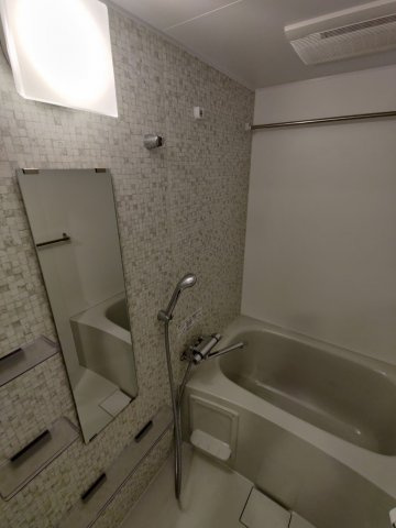 フレシア中目黒の浴室