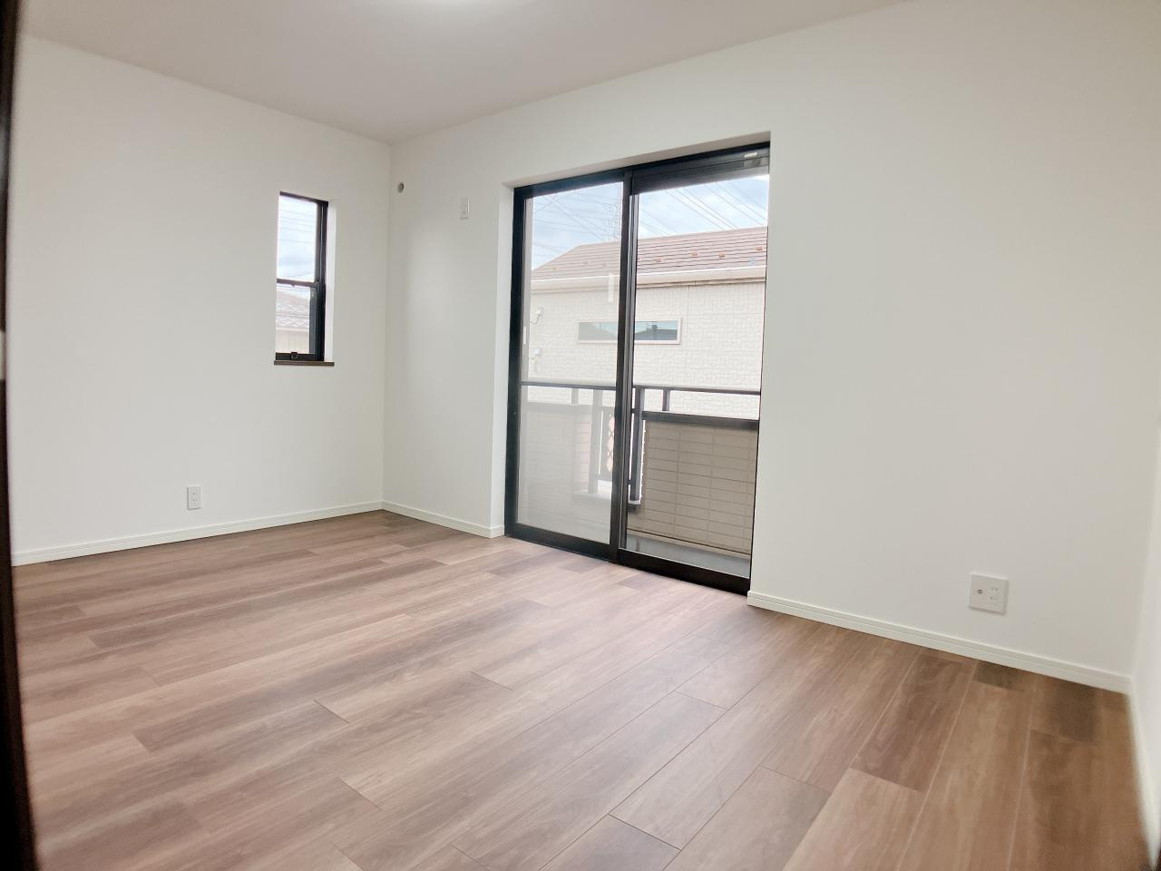 【仲介手数料無料／海部郡蟹江町】海部郡蟹江町学戸7丁目87-33　中古戸建の洋室