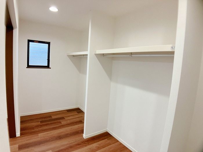 【仲介手数料無料／海部郡蟹江町】海部郡蟹江町学戸7丁目87-33　中古戸建の収納|納戸