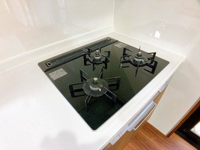 【仲介手数料無料／海部郡蟹江町】海部郡蟹江町学戸7丁目87-33　中古戸建のキッチン