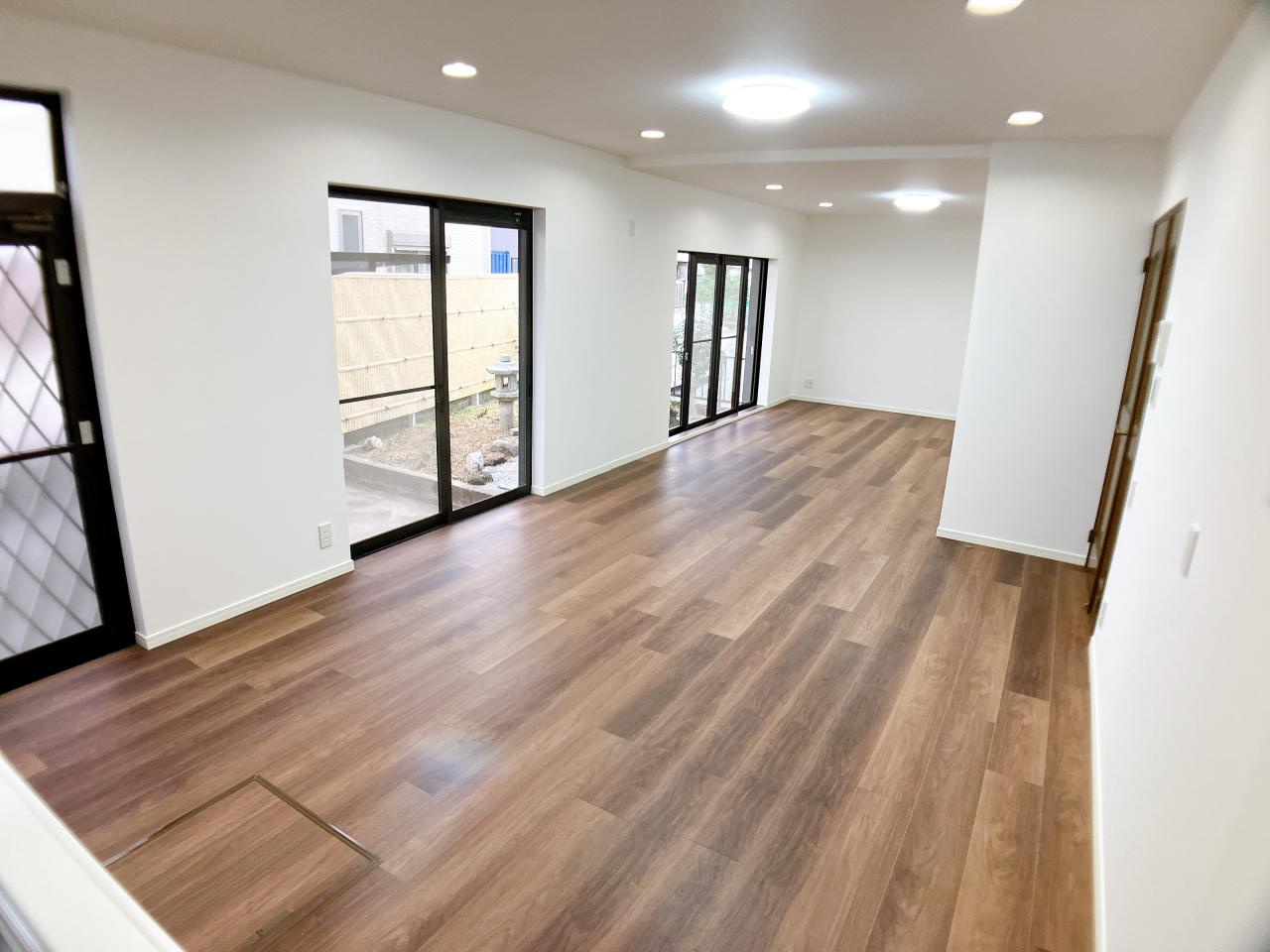 【仲介手数料無料／海部郡蟹江町】海部郡蟹江町学戸7丁目87-33　中古戸建の居間・リビング