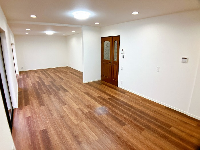 【仲介手数料無料／海部郡蟹江町】海部郡蟹江町学戸7丁目87-33　中古戸建の居間・リビング