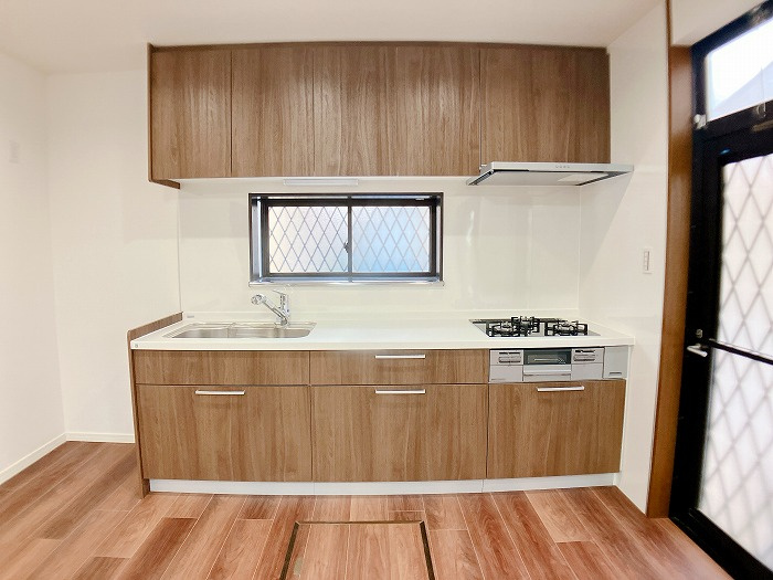 【仲介手数料無料／海部郡蟹江町】海部郡蟹江町学戸7丁目87-33　中古戸建のキッチン