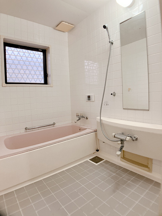 【仲介手数料無料／海部郡蟹江町】海部郡蟹江町学戸7丁目87-33　中古戸建の浴室