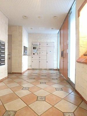 【エントランス】 | ガラ・シティ駒沢大学