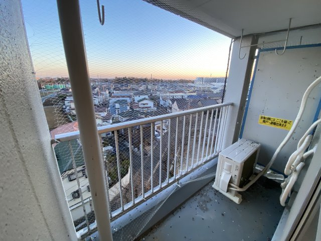 所沢コーポラスA棟のバルコニー