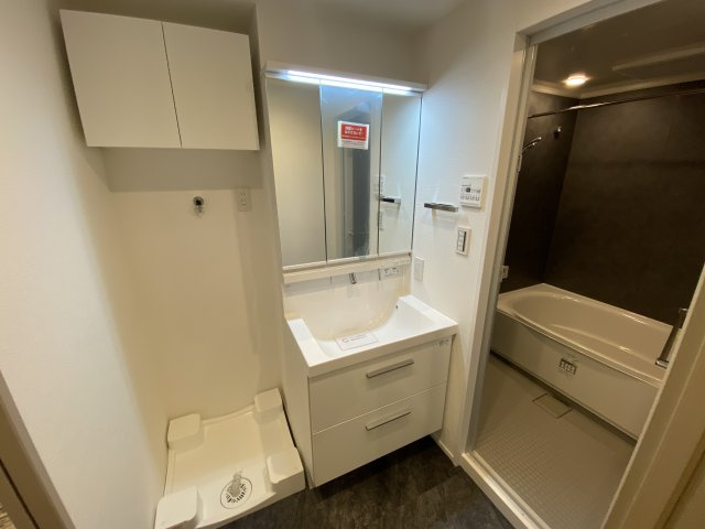 所沢コーポラスA棟の独立洗面台