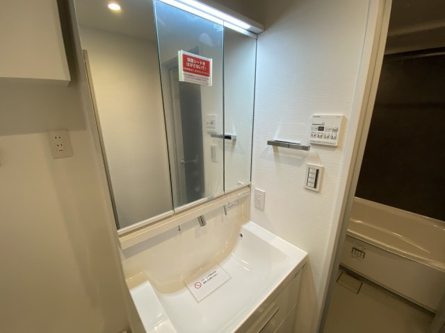 所沢コーポラスA棟の独立洗面台