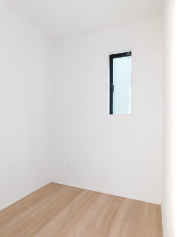 名古屋市西区野南町の新築一戸建のその他|◇１階マルチルーム◇　　ＬＤＫ横に併設されているマルチルーム　キッズスペースや客間としてご活用いただけます♪