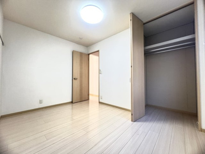 【玄関】 | サンモールＡ