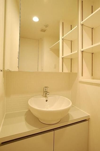 グランドコンシェルジュ錦糸町アジールコートの洗面所