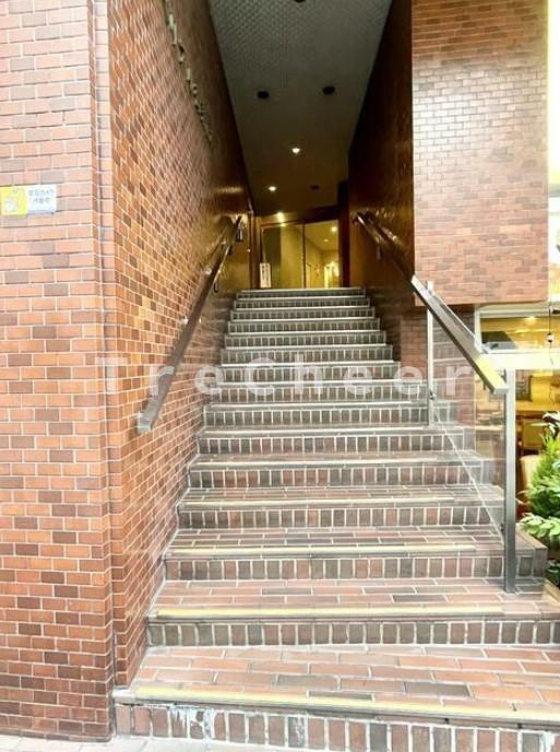 インペリアルお茶の水のエントランス