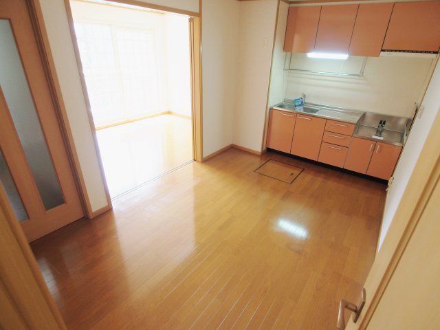 ブルック瀬野の居間・リビング