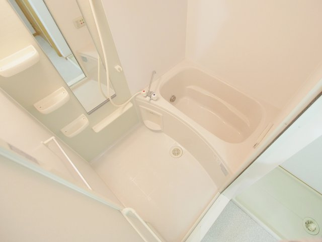 ブルック瀬野の浴室