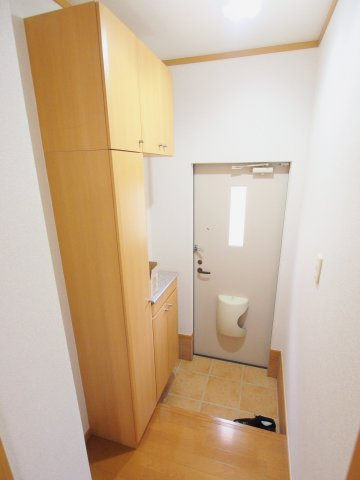 ブルック瀬野の玄関