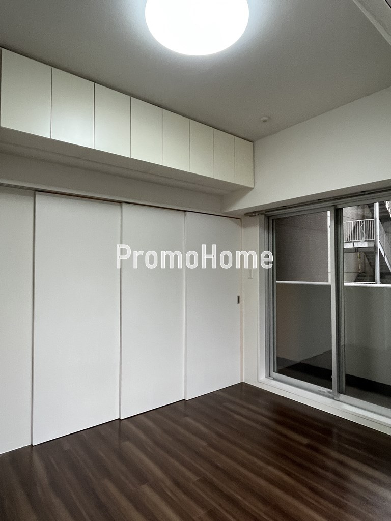 エステムプラザ飯田橋タワーレジデンスの洋室