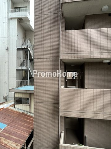 エステムプラザ飯田橋タワーレジデンスのエントランス