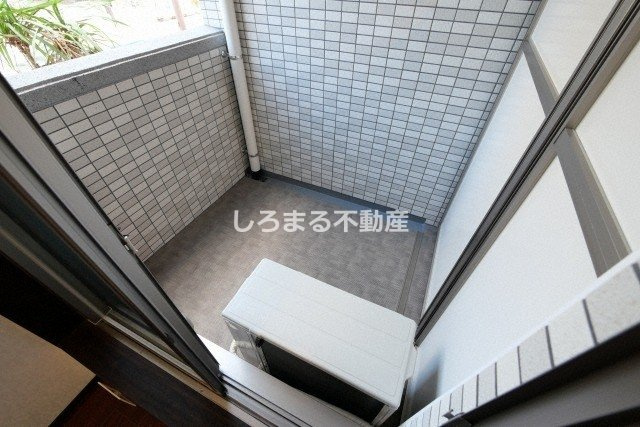 プレジオ難波のバルコニー