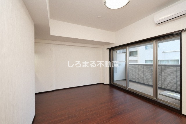 プレジオ難波の居間・リビング