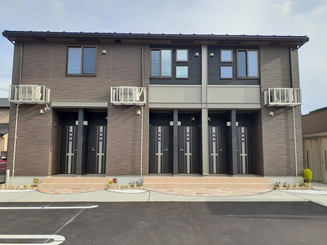 サン・ビレッジ・ハッタⅡ