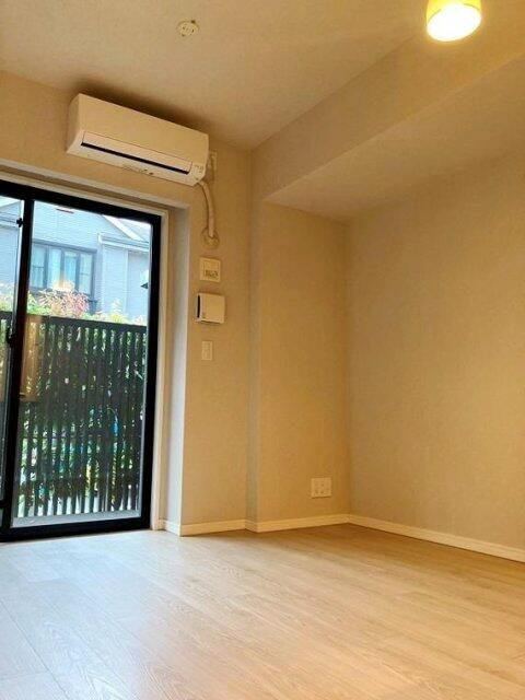 インプレストコア神楽坂の居間・リビング