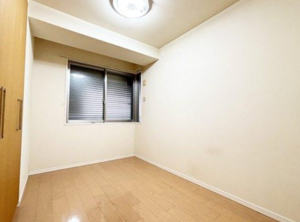 アーバンビュー芦屋山手A棟の洋室|洋室約5.4帖