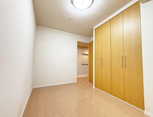 アーバンビュー芦屋山手A棟の洋室|洋室約5.4帖