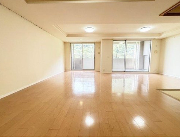 アーバンビュー芦屋山手A棟の居間・リビング