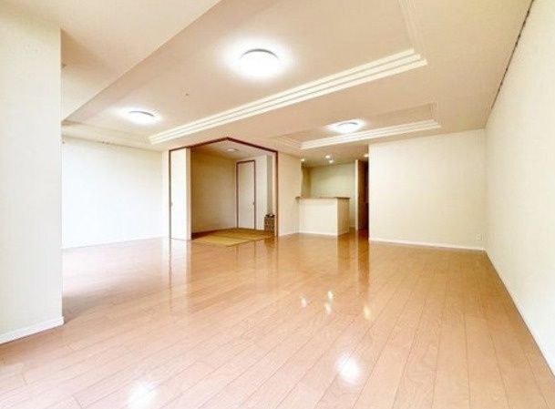 アーバンビュー芦屋山手A棟の居間・リビング