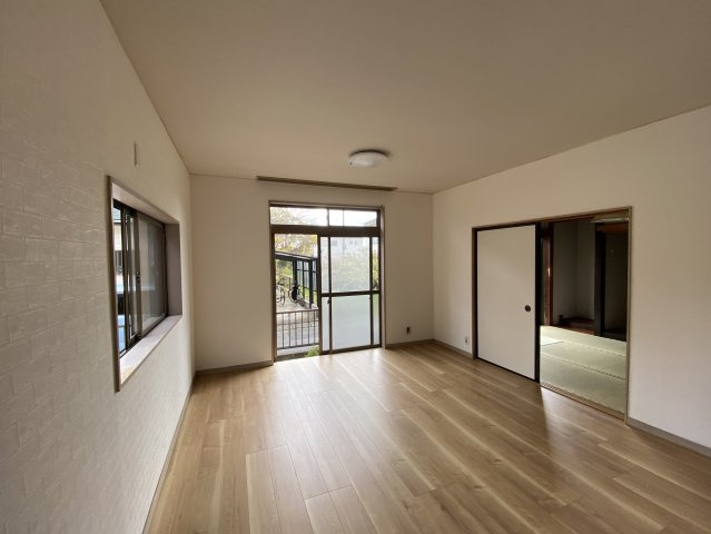 横芝光町木戸中古戸建の居間・リビング