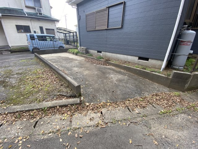 横芝光町木戸中古戸建の駐車場