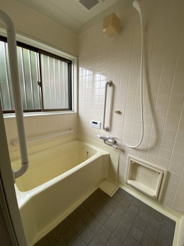 横芝光町木戸中古戸建の浴室