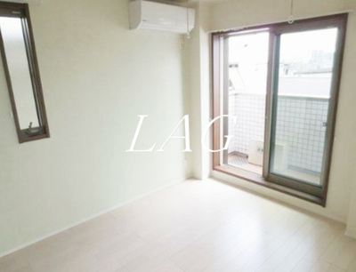 【居間・リビング】 | 太陽コート | 洋室のお部屋です。