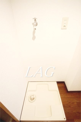 【設備】 | メインステージ中野坂上 | 洗濯機置場です。