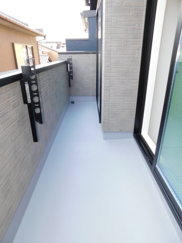 名古屋市東区大幸４丁目の新築一戸建のバルコニー|◇南面バルコニー◇　　陽当り良好なワイドバルコニー♪　　洋室２部屋から出入りできます！