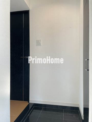 グラントゥルース神田岩本町の玄関