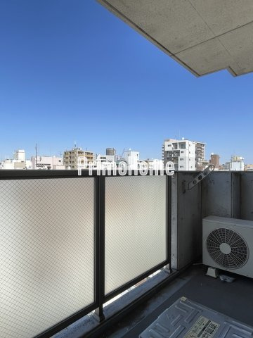 グラントゥルース神田岩本町のバルコニー