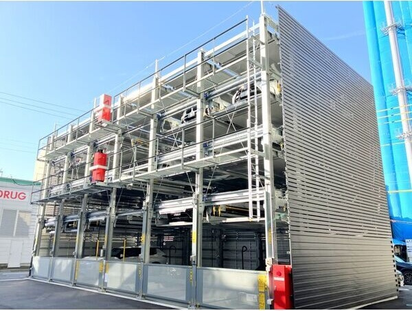 ロイジェント日吉Ⅱの駐車場