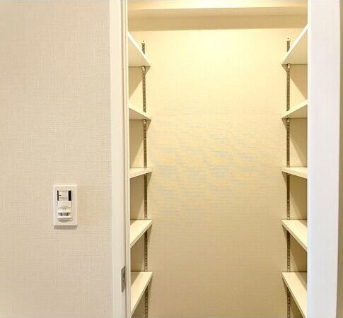 ロイジェント日吉Ⅱの玄関