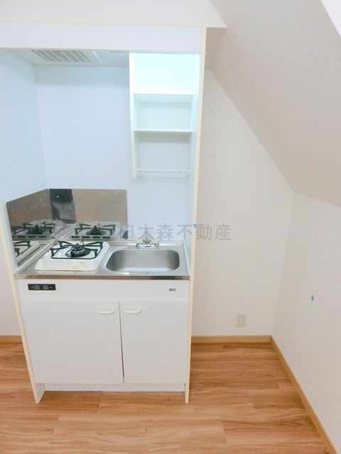 インベスト羽田Ⅲのキッチン|右冷蔵庫置き場