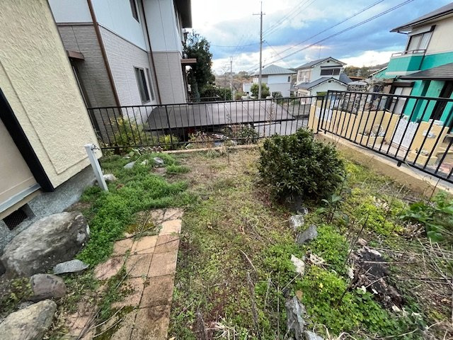 北貴望ヶ丘貸家の庭