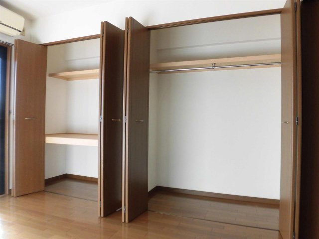 フローラルコートの収納