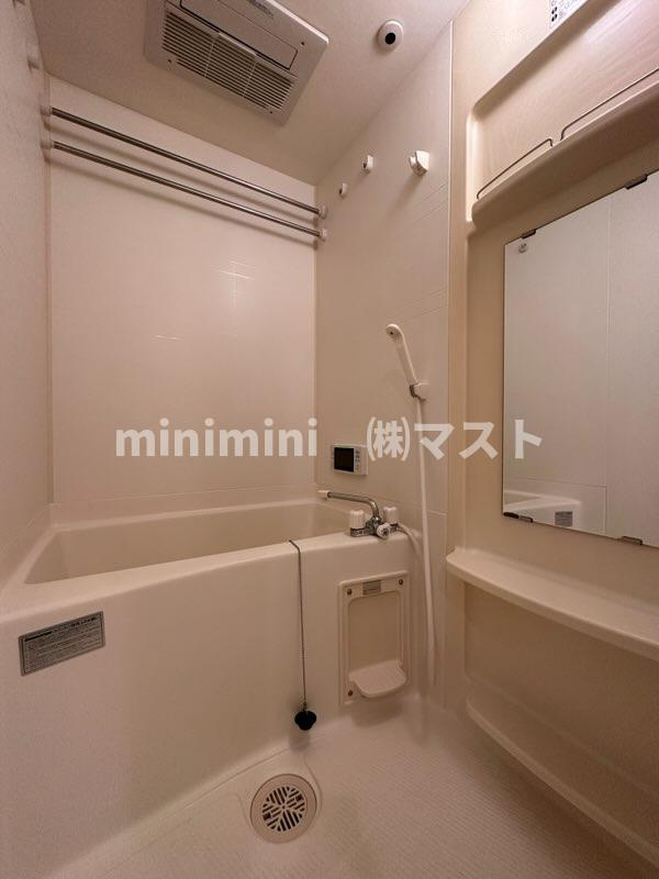 クレール谷町の浴室