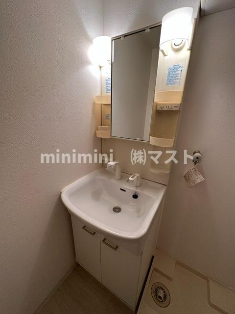 クレール谷町の洗面所