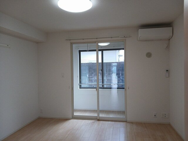 グランドソレーユⅢの居間・リビング