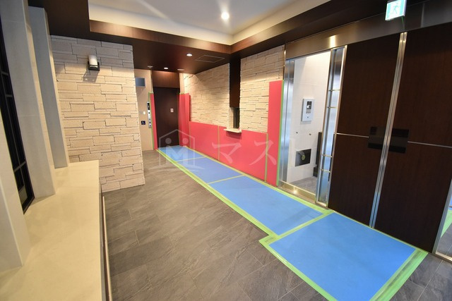 エステムコート心斎橋centralのロビー