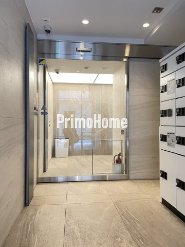 パークルール神田司町ロンドのエントランス