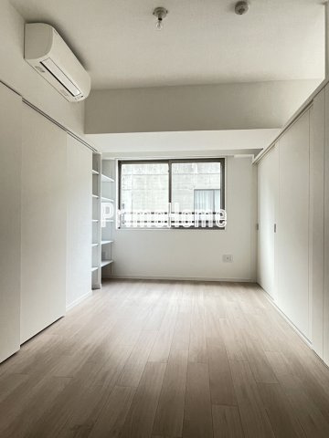 パークルール神田司町ロンドの居間・リビング