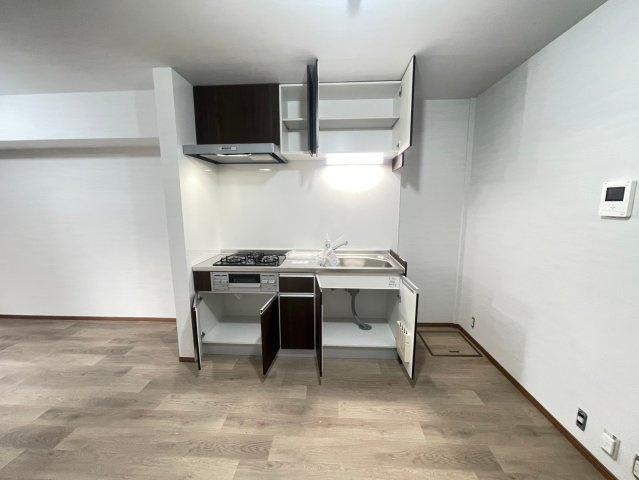 ドミール鹿島のキッチン|ガス２口設置可キッチン